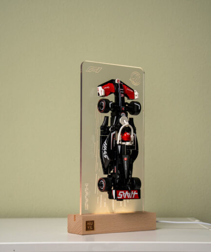 Schreibtischlampe & Display für LEGO® Speed Champions 77250 F1 Haas VF-24