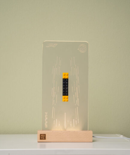 Schreibtischlampe & Display für LEGO® Speed Champions 77250 F1 Haas VF-24