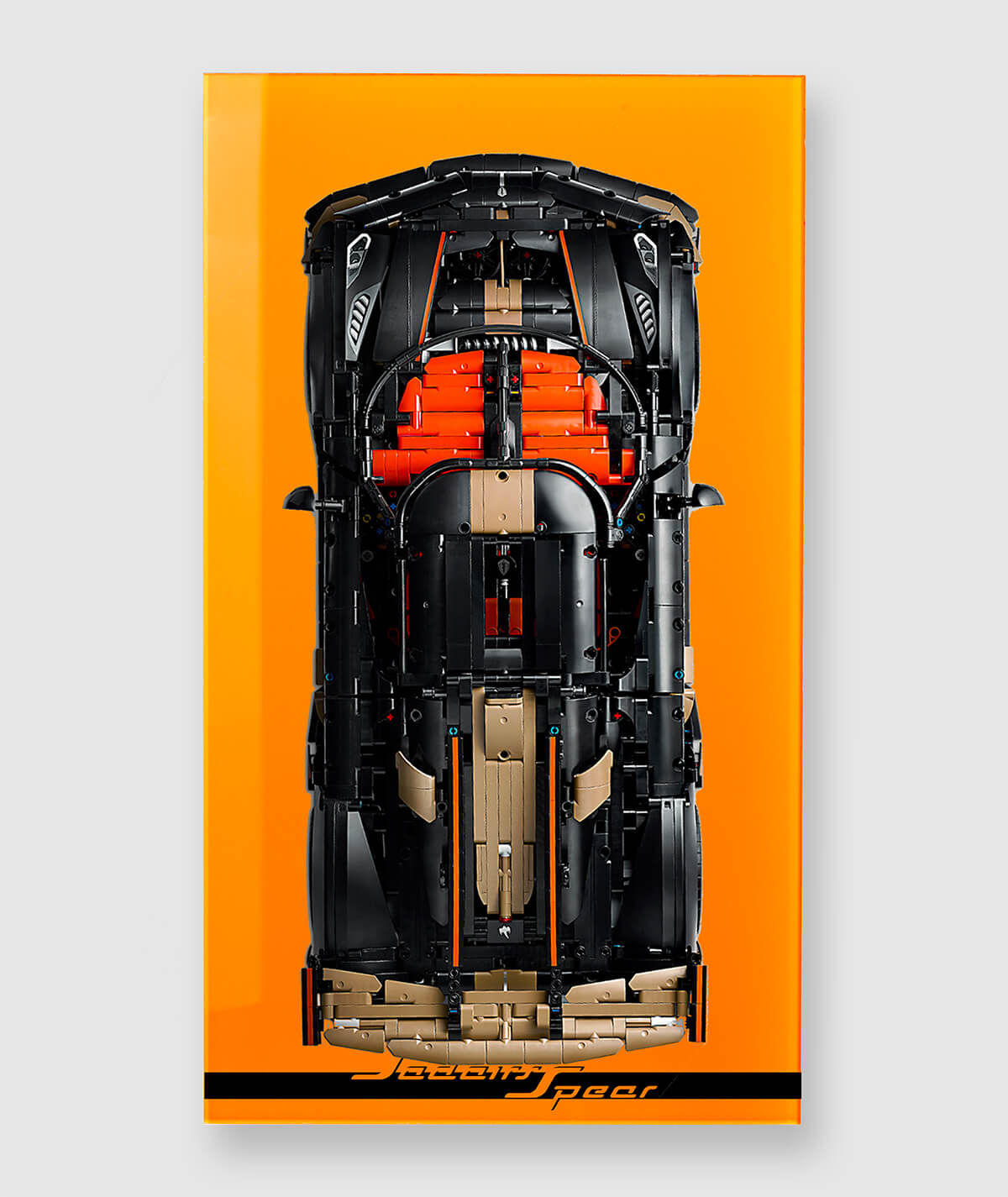 Koenigsegg_Sadair_Spears_light_orange_se_01